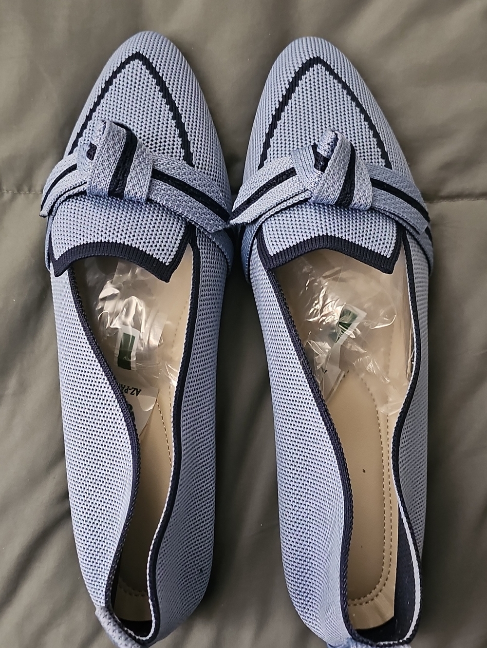Source Unknown Light Blue Pointed-Toe Knit Flats with Navy Trim